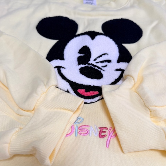 WDW Walt Disney world Yellow Mickey Mouse Crewneck pullover sweatshirt new - Picture 8 of 9